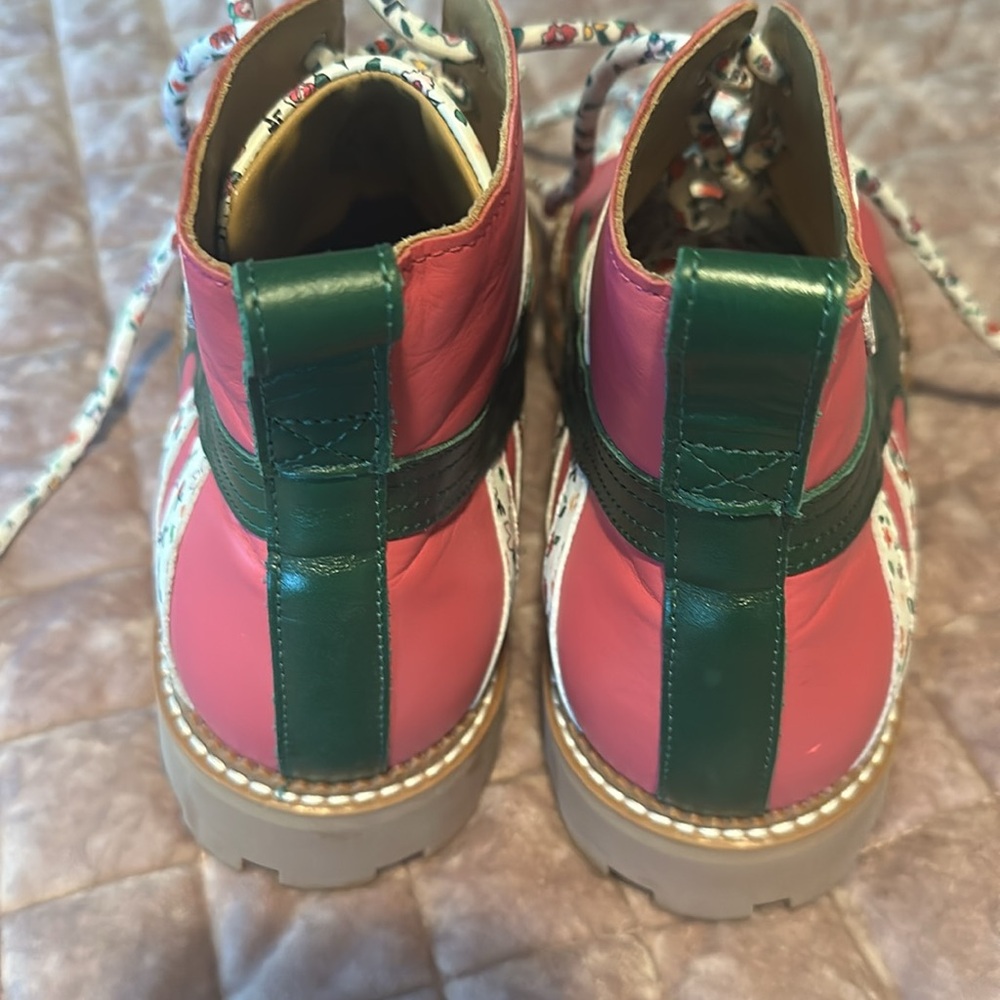 Size 10.5 John Fluevog 7th Heaven Whitty boots - Picture 3 of 4